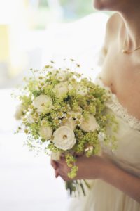 結婚相談所　婚活　ワードプレス　ブログ　Green Ring　ブーケ　白い花